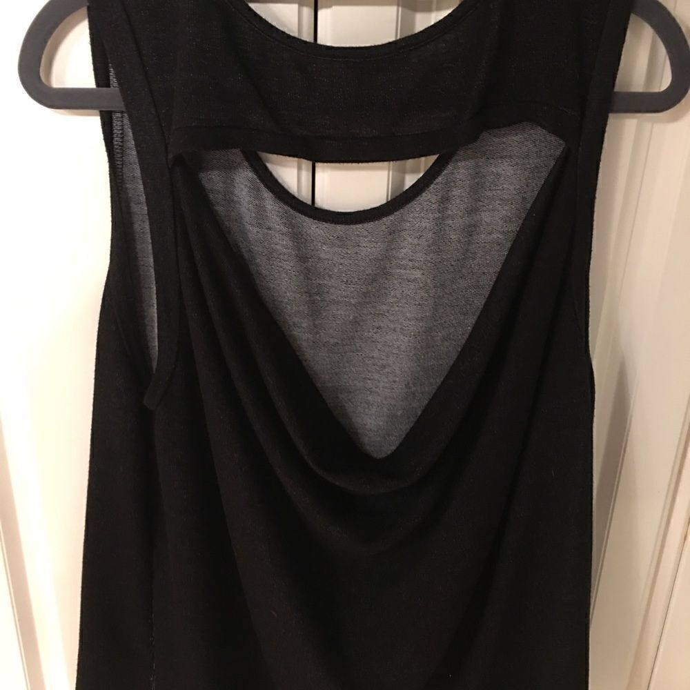 La Clef Open Back Keyhole Tank - Picture 4 of 15